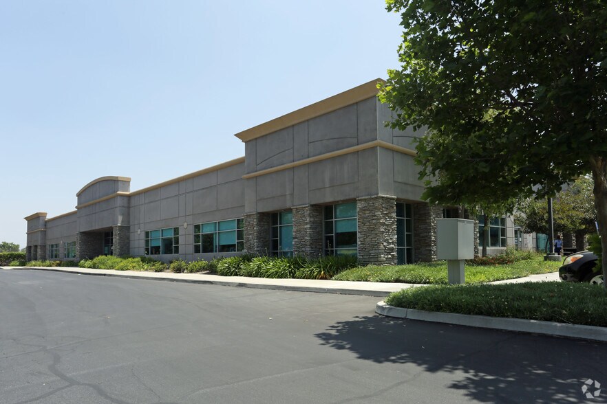 894 Hardt St, San Bernardino, CA à louer - Photo du bâtiment - Image 1 de 5