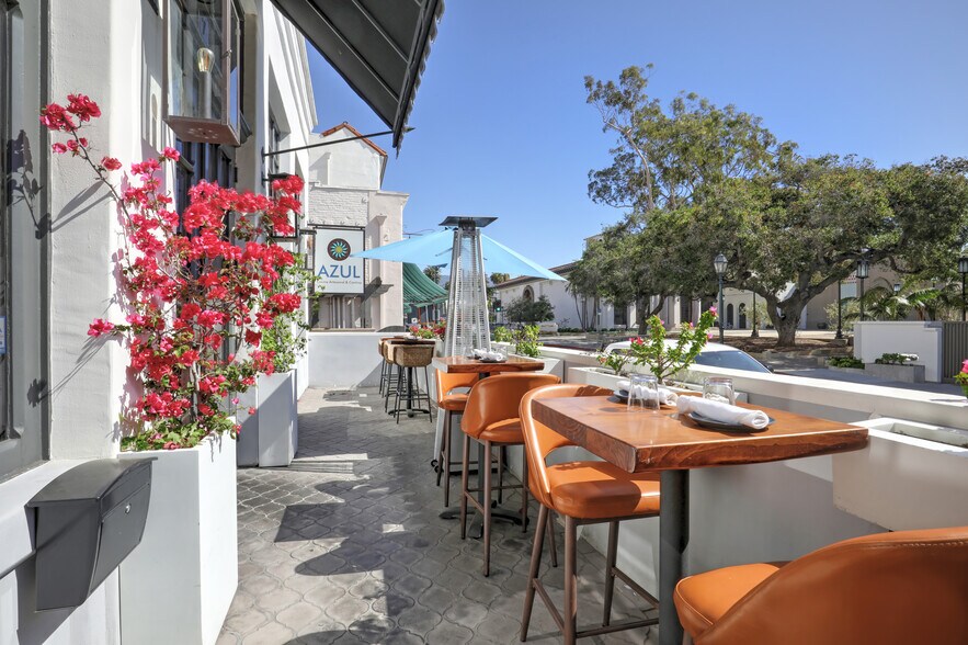 7 E Anapamu St, Santa Barbara, CA à vendre - Photo du bâtiment - Image 3 de 15