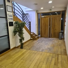 Office/Retail in Levallois-Perret for lease Interior Photo- Image 1 of 14