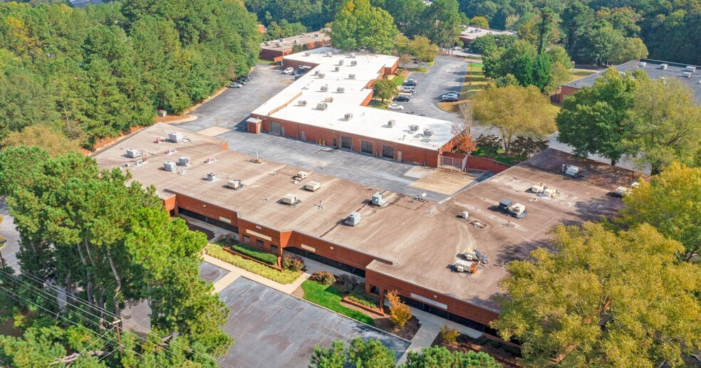 1688 Phoenix Pky, College Park, GA for lease - Building Photo - Image 3 of 36