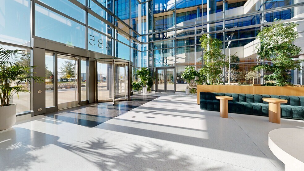 700 Gateway Blvd, South San Francisco, CA à louer - Numérisation 3D de Matterport - Image 3 de 35