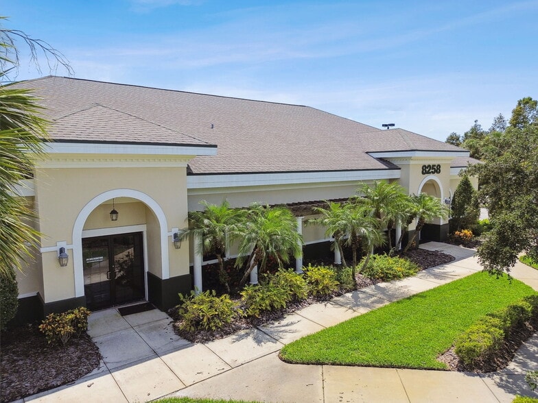 8258 118th Ave N, Largo, FL for sale - Building Photo - Image 3 of 31