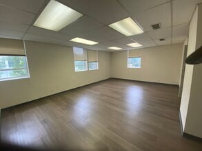 1244 Clairmont Rd, Decatur, GA for lease Interior Photo- Image 2 of 6