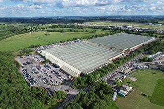 Harrogate Rd, Yeadon à louer Photo du bâtiment- Image 2 de 3