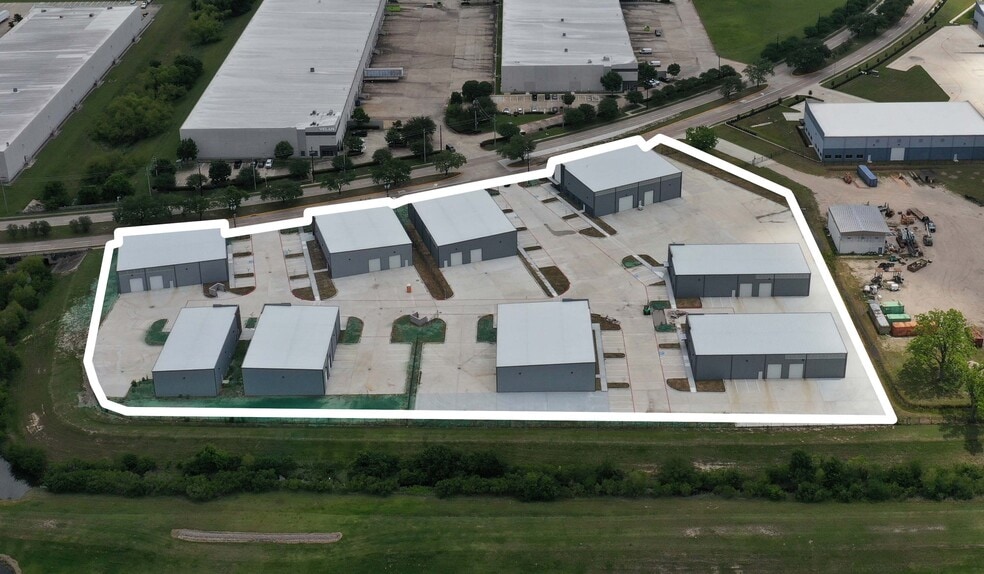 13600 S Gessner Rd, Missouri City, TX for lease - Primary Photo - Image 1 of 4