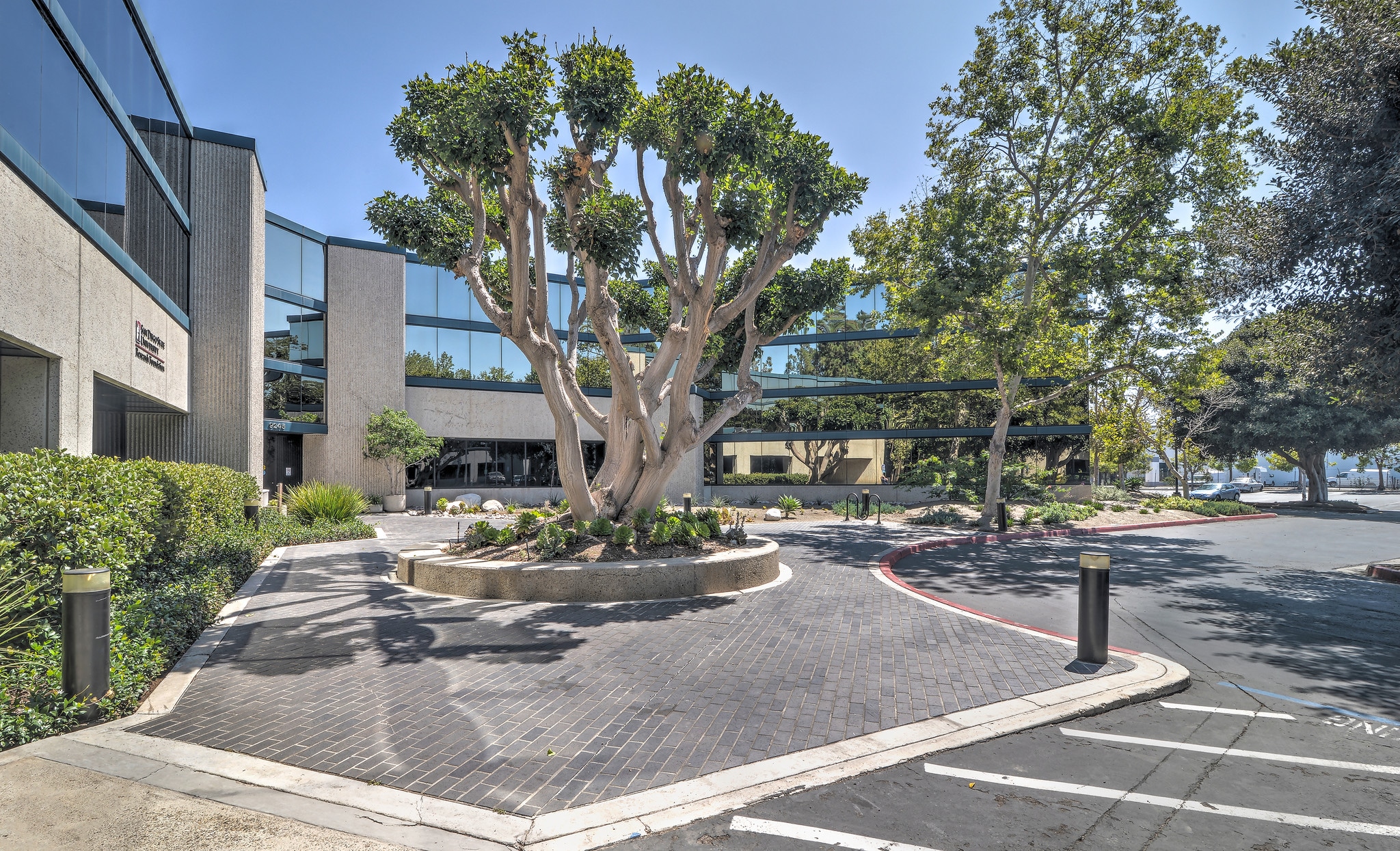 9245 Sky Park Ct, San Diego, CA for lease Primary Photo- Image 1 of 4