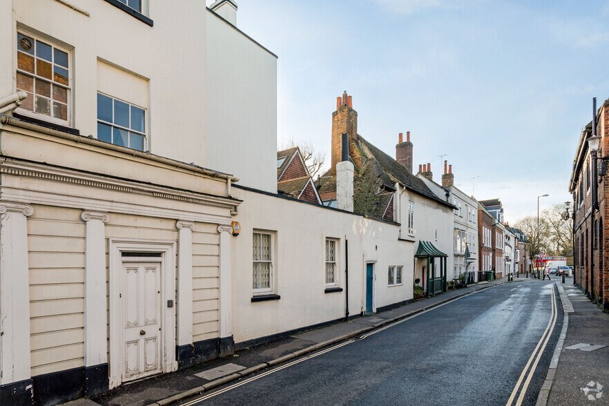 6 Lower Teddington Rd, Kingston Upon Thames for lease - Building Photo - Image 3 of 22