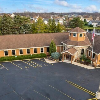 Plus de détails pour 28747 N Lake Dr, Waterford, WI - Commerce de détail à louer