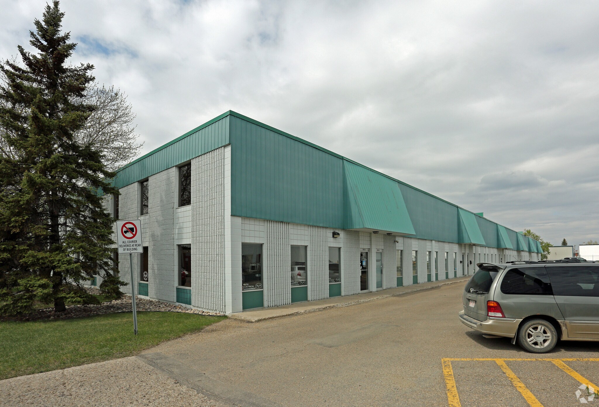9850-9880 41st Ave NW, Edmonton, AB for sale Primary Photo- Image 1 of 1