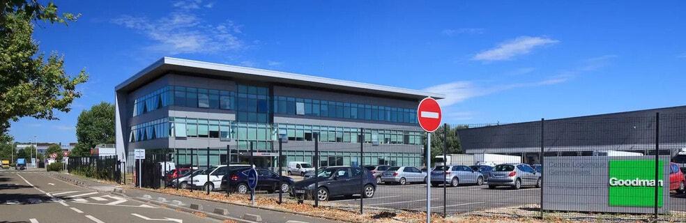 Route Principale Du Port, Gennevilliers for lease - Building Photo - Image 3 of 15