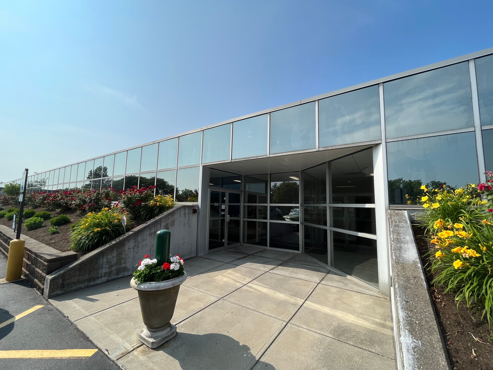 965 Keynote Cir, Brooklyn Heights, OH for lease Building Photo- Image 1 of 17