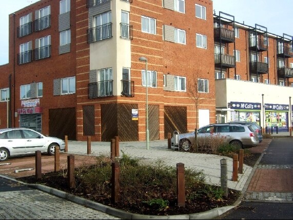 Stanhope Rd, Ashford à louer - Photo principale - Image 1 de 2