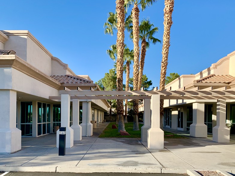 1091 S Cimarron Rd, Las Vegas, NV for lease - Building Photo - Image 3 of 4