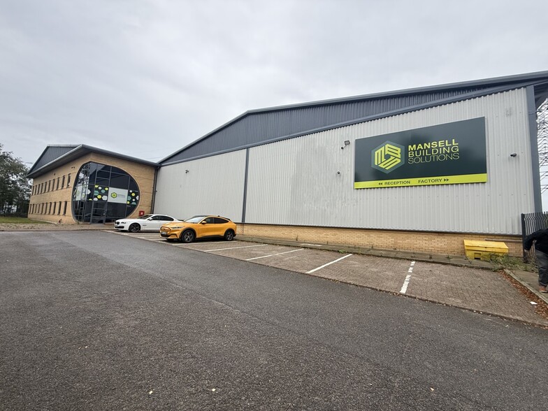 Broadgate, Oldham for lease - Building Photo - Image 2 of 18