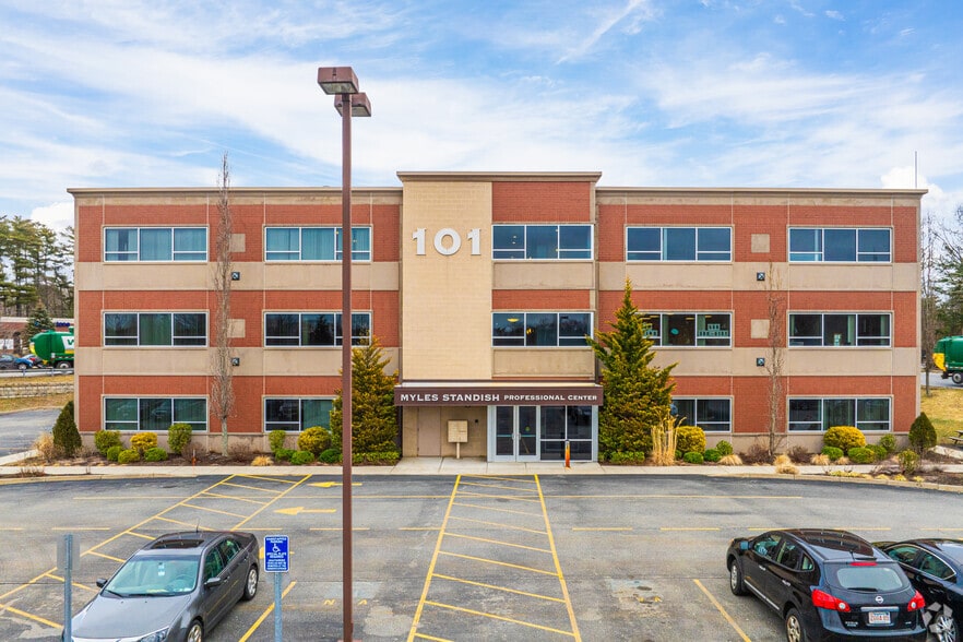 101 Industrial Park Rd, Taunton, MA for sale - Primary Photo - Image 1 of 4