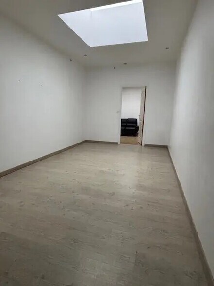 Commerce de détail dans VILLENEUVE-D'ASCQ à louer - Photo intérieure - Image 3 de 5