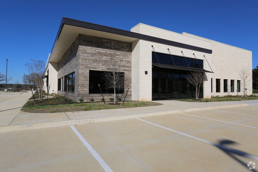 445 S Kimball Ave, Southlake, TX à vendre - Photo du bâtiment - Image 2 de 7