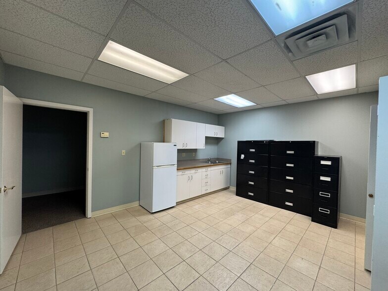 11825 Hinson Rd, Little Rock, AR à louer - Photo intérieure - Image 3 de 5