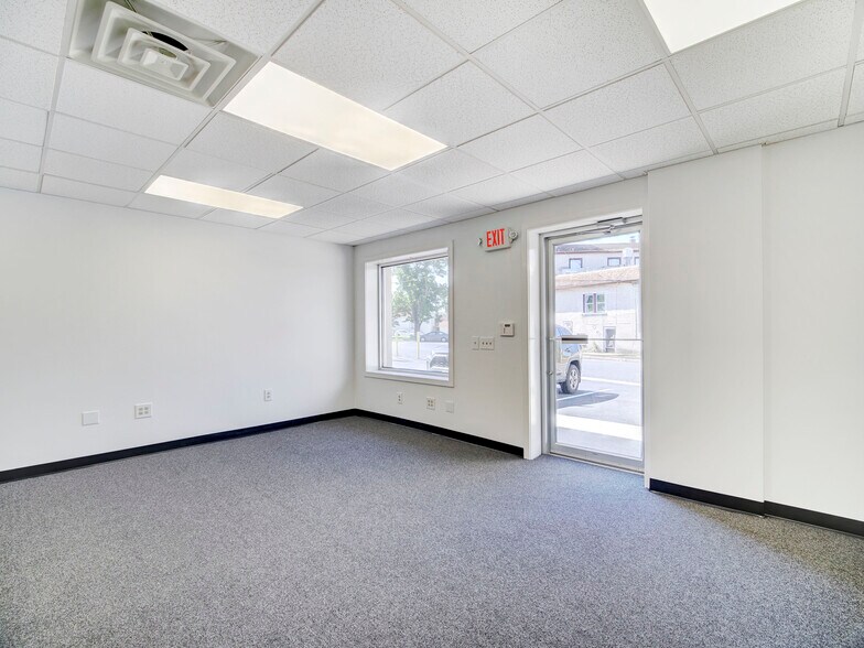 1110 Hamilton Blvd, South Plainfield, NJ à louer - Photo du bâtiment - Image 3 de 11