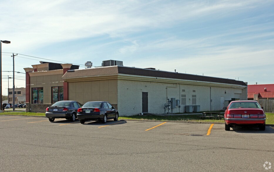 1429-1433 N Telegraph Rd, Monroe, MI for lease - Building Photo - Image 2 of 6