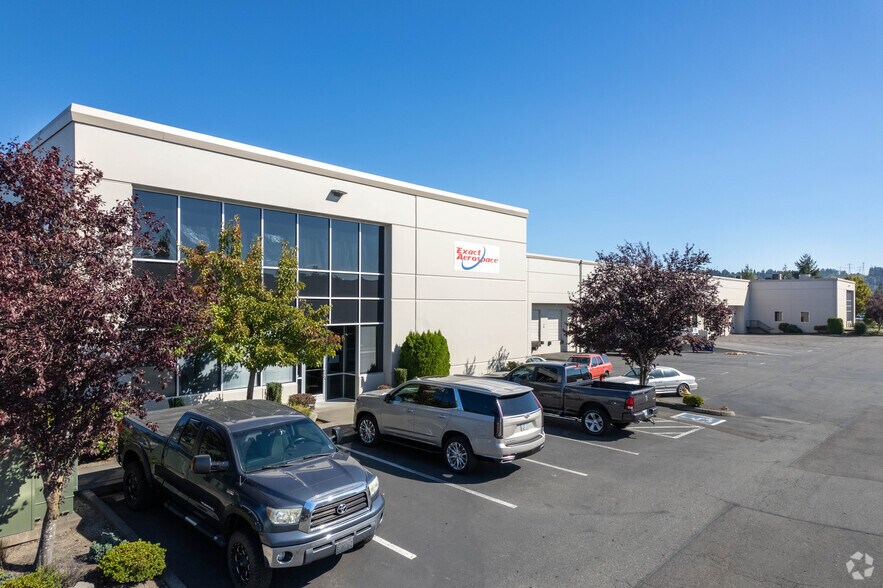 3104 C St NE, Auburn, WA à louer - Photo du bâtiment - Image 3 de 10