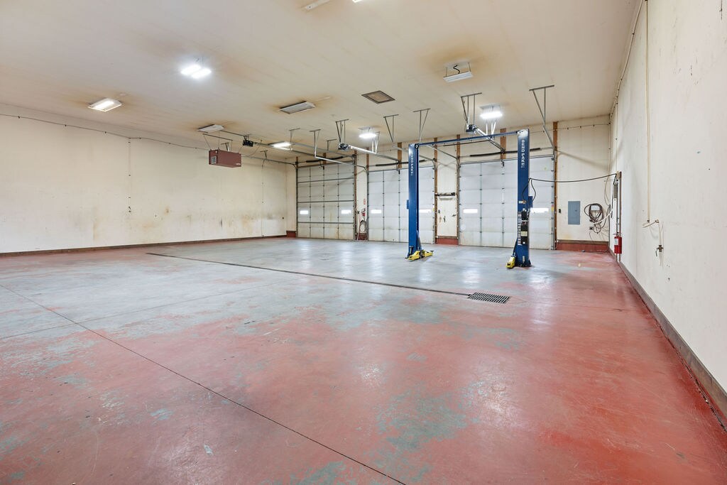 744 Rocky Road Industrial Loop, Driggs, ID for lease Interior Photo- Image 1 of 7