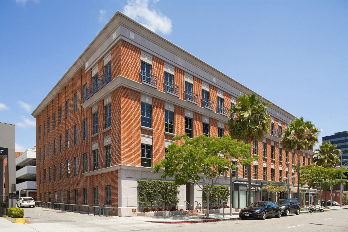 405 N Bedford Dr, Beverly Hills, CA à louer Photo du bâtiment- Image 1 de 5