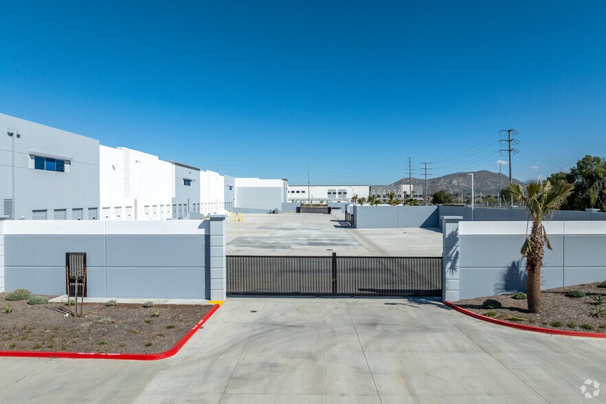 3120 Wilson Ave, Perris, CA for lease - Building Photo - Image 3 of 6