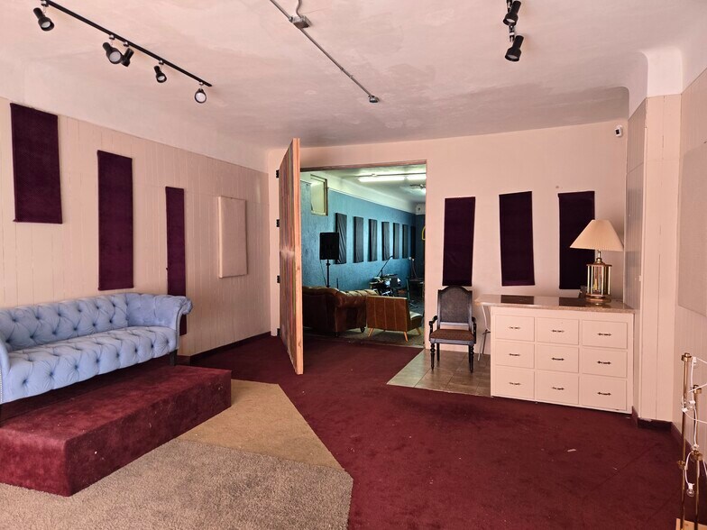 1679-1681 W University Ave, Saint Paul, MN à vendre - Photo du bâtiment - Image 2 de 12