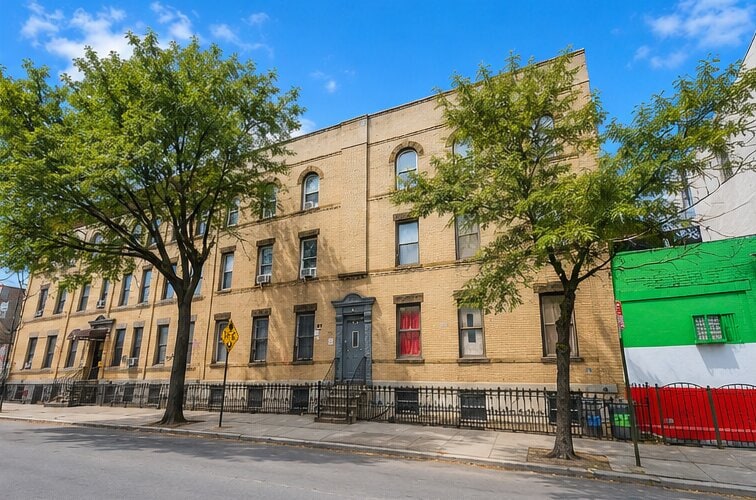 695 Meeker Ave, Brooklyn, NY for sale - Building Photo - Image 2 of 10