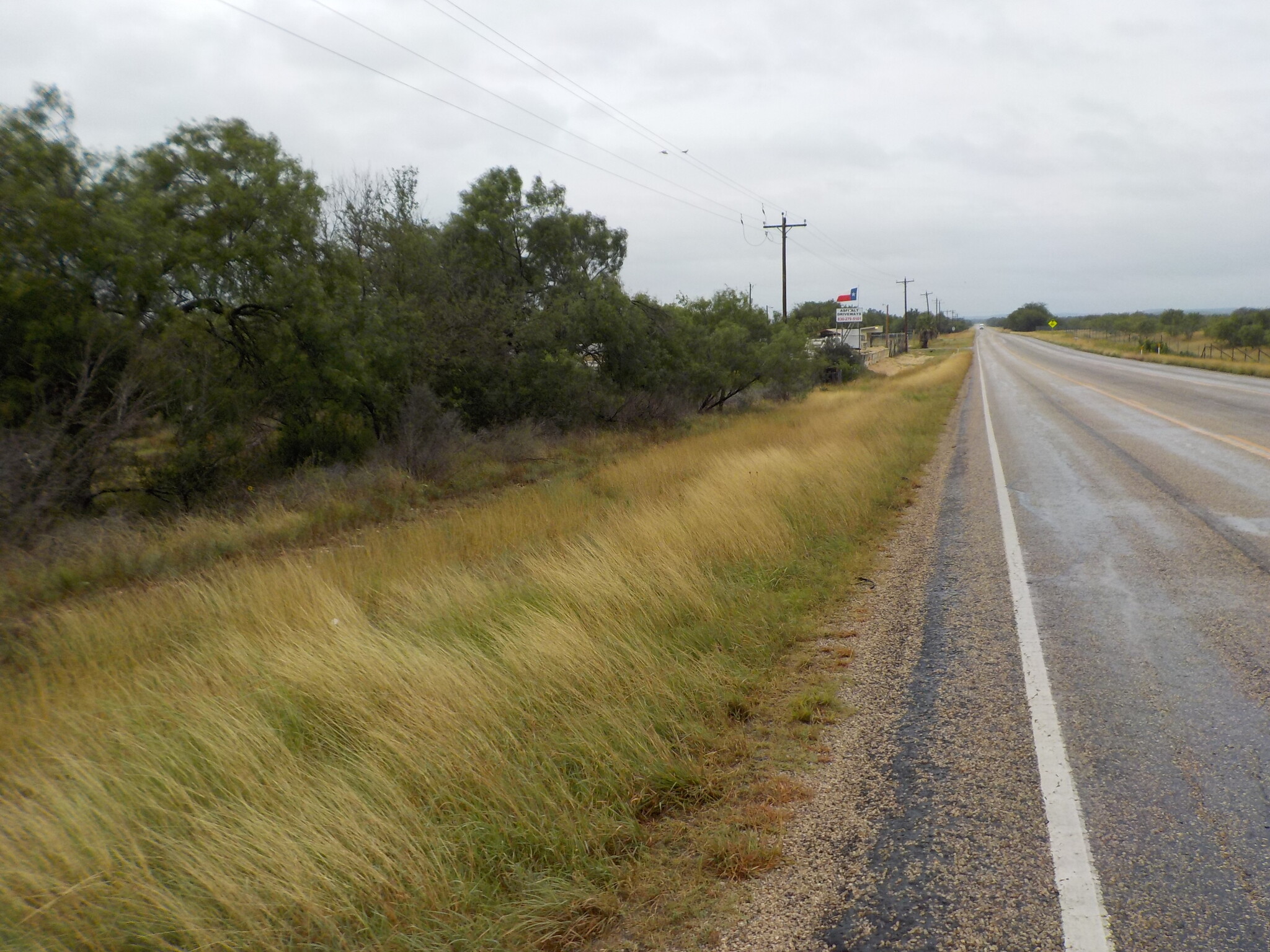 25 County Road 429D, Uvalde, TX for sale Primary Photo- Image 1 of 15