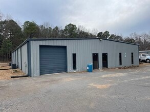 8621 Fairview Rd, Charlotte, NC à louer Photo du bâtiment- Image 2 de 18