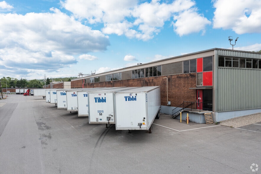 8485 Broadwell Rd, Cincinnati, OH for lease - Building Photo - Image 3 of 4