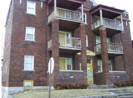 3319 E 30th St, Kansas City, MO à vendre - Photo du bâtiment - Image 2 de 4