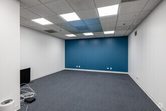 6321-6325 N Avondale Ave, Chicago, IL for lease Interior Photo- Image 2 of 3