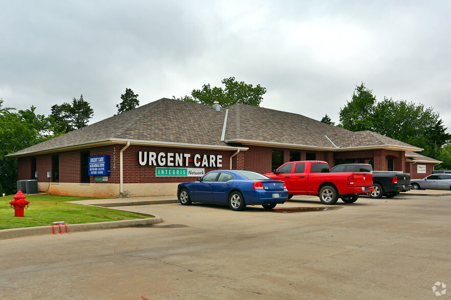 334 SE 12th Ave, Norman, OK à vendre - Photo principale - Image 1 de 1