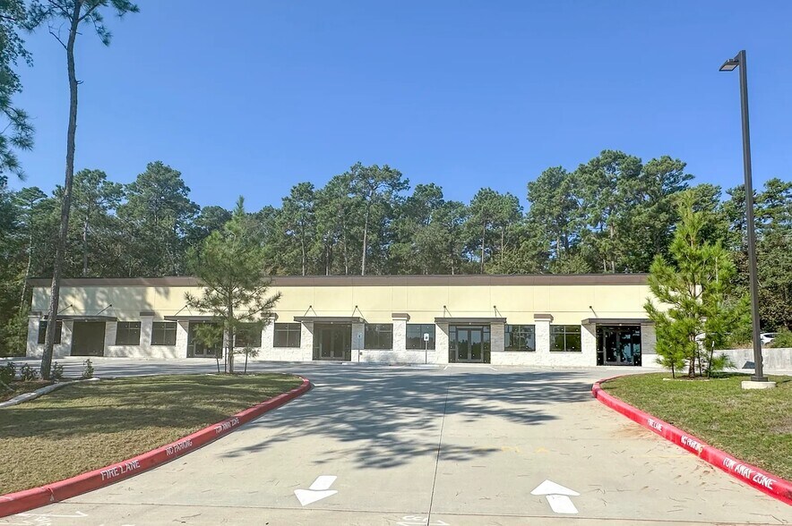2109 Maurel Dr, Conroe, TX à louer - Photo du bâtiment - Image 1 de 3