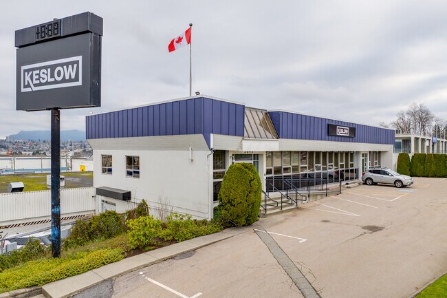 Plus de détails pour 3645 Grandview Hwy, Vancouver, BC - Industriel à vendre