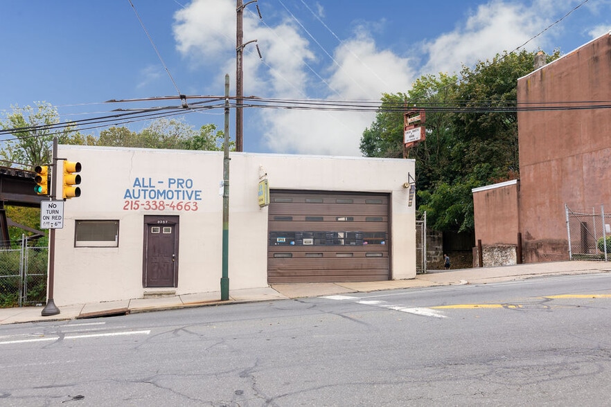 8257 Frankford Ave, Philadelphia, PA for sale - Primary Photo - Image 1 of 11