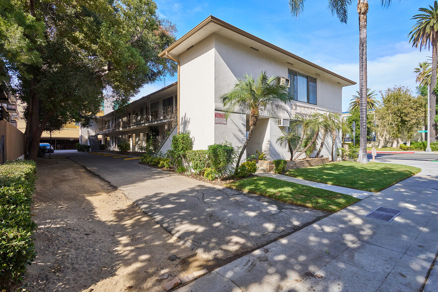 199 S Madison Ave, Pasadena, CA à vendre - Photo du bâtiment - Image 3 de 17