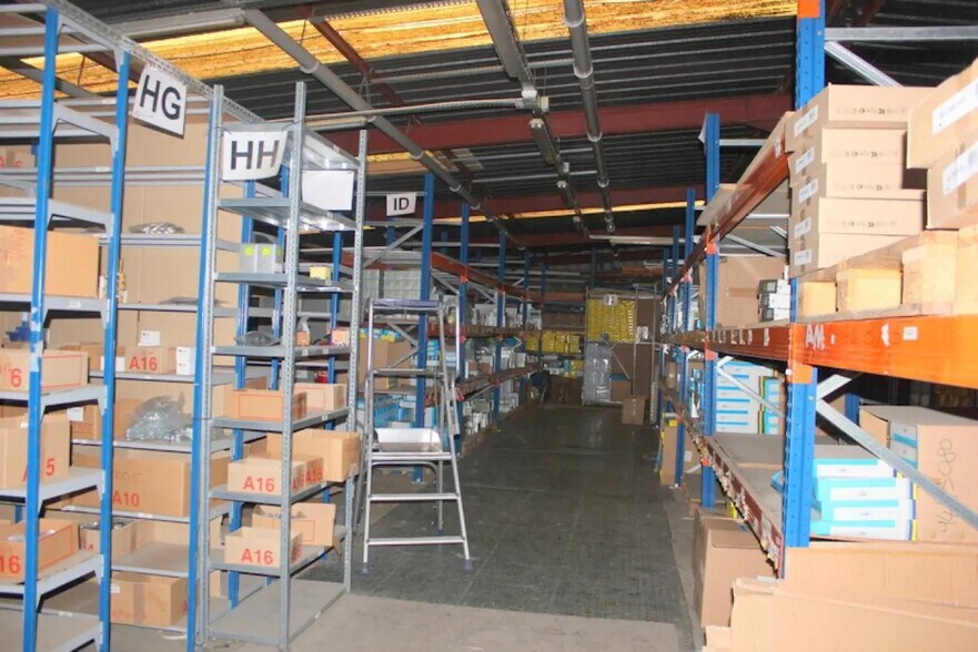 Flex in Bazainville for lease - Interior Photo - Image 3 of 23