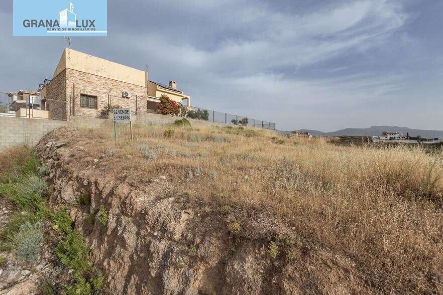 Calle Pinos Puente, 20, La Zubia, Granada for sale - Primary Photo - Image 1 of 14
