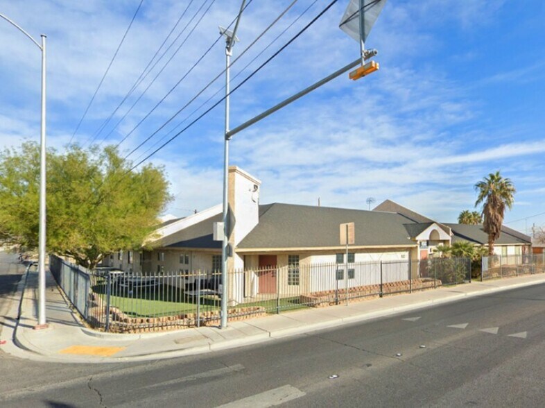 522 W Washington Ave, Las Vegas, NV à vendre - Photo du bâtiment - Image 2 de 6