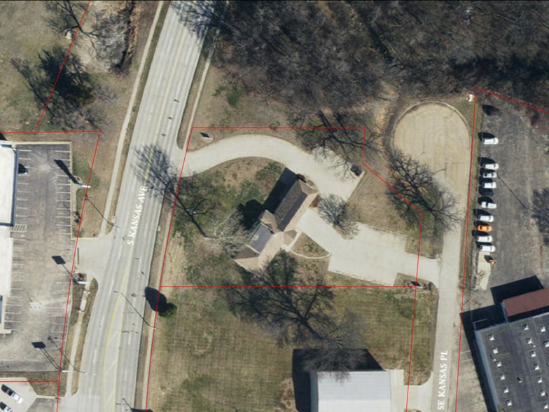 2855 SE Kansas Pl, Topeka, KS for lease - Building Photo - Image 1 of 16