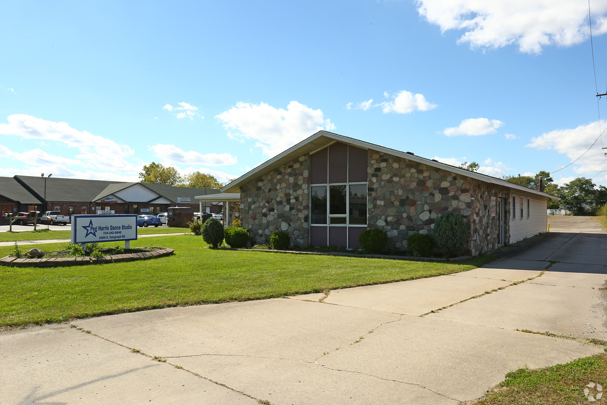 1000 S Telegraph Rd, Monroe, MI à vendre Photo du bâtiment- Image 1 de 1