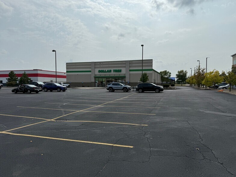 700 2nd St S, Waite Park, MN à vendre - Photo du bâtiment - Image 2 de 12