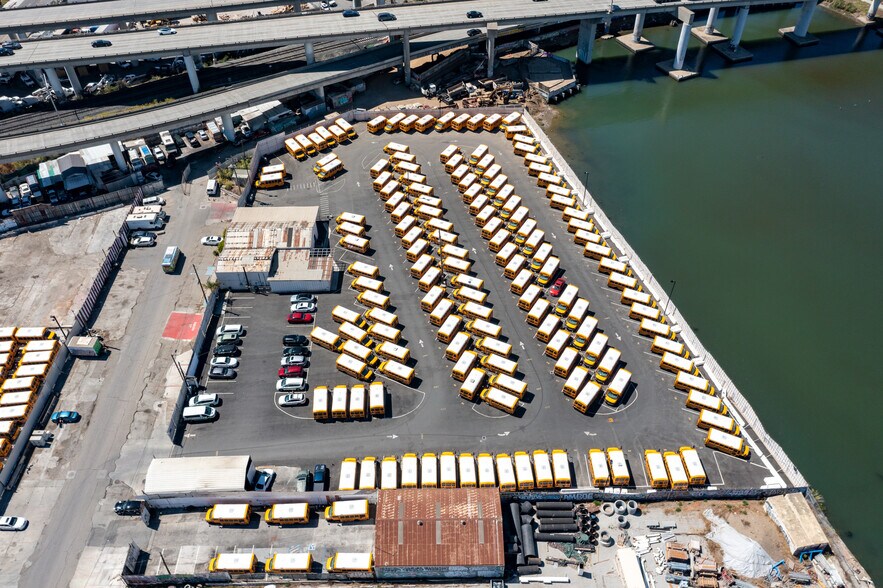 1620 Davidson Ave, San Francisco, CA à louer - Photo du bâtiment - Image 2 de 3