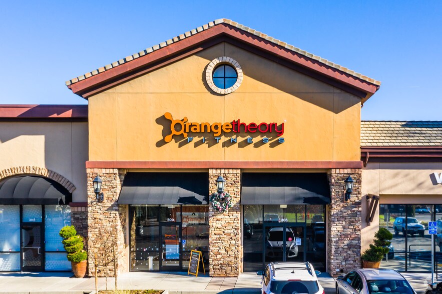 5440 Hazel Ave, Fair Oaks, CA à louer - Photo du bâtiment - Image 3 de 24