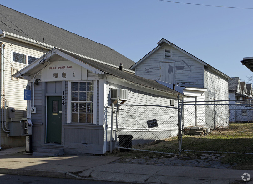 154 Throop Ave, New Brunswick, NJ for sale - Primary Photo - Image 1 of 1