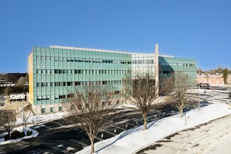 Plus de détails pour 135 Crossways Park Dr, Woodbury, NY - Bureau/Médical à louer